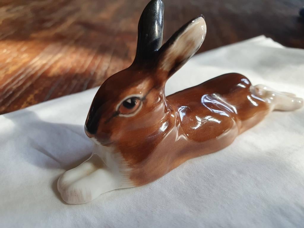 Figurine Royal Doulton .HN2594/HN2544? Lapin Lièvre Couché, Antiquités & Art, Enlèvement ou Envoi