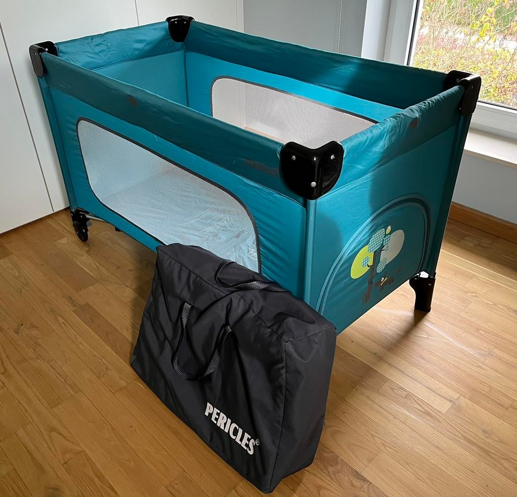 Lit bébé PERICLES pliable avec matelas, Comme neuf, Lit