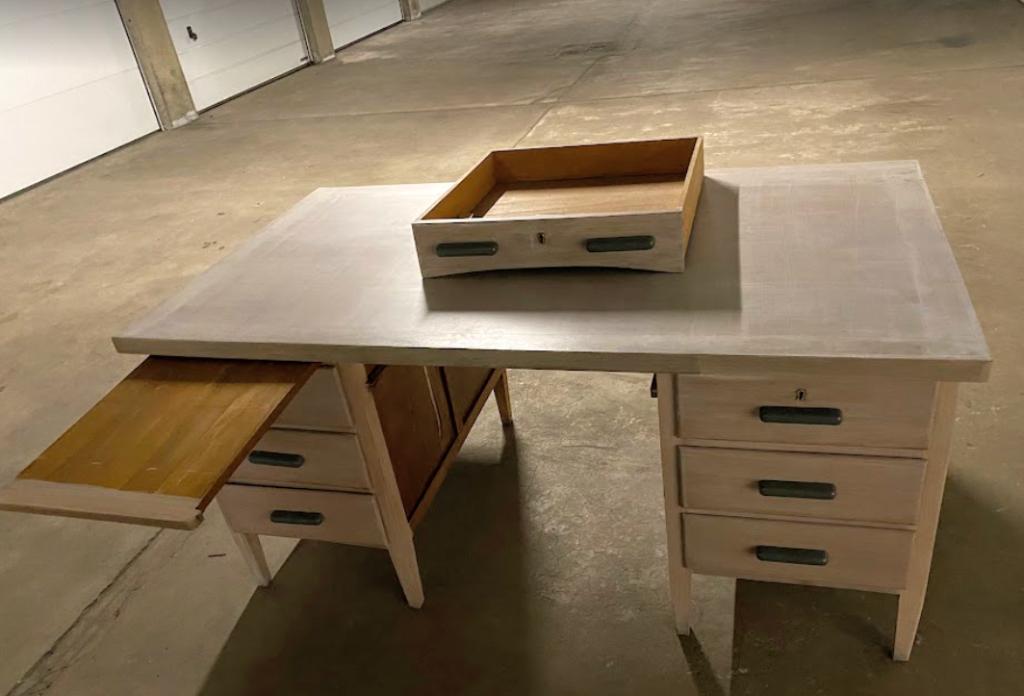 eiken bureau antiek uit jaren 70, Enlèvement