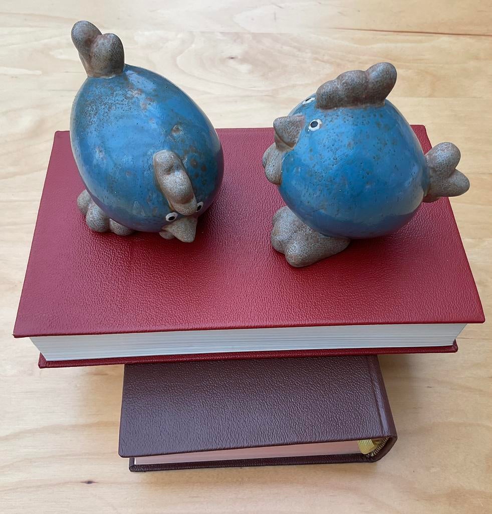 2 petites poulettes … terre cuite, Enlèvement, Comme neuf