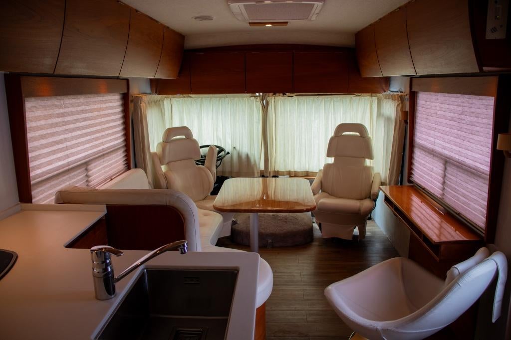 Triple E Commander A2901E CamperBus / AIRCO / ZONNEPANELEN, Caravans en Kamperen, Buscamper of Camperbus, Ringverwarming, Tot en met 2