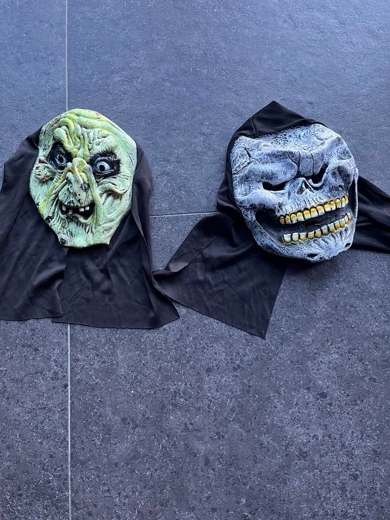 Lot de 2 masques Halloween, Ophalen of Verzenden, Gebruikt