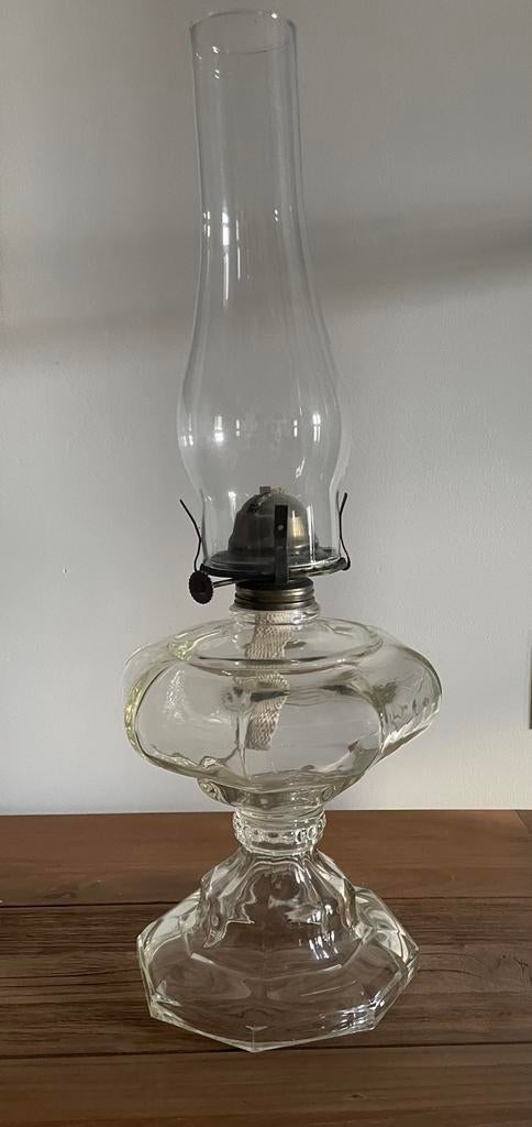 Antieke glazen olielamp, Ophalen