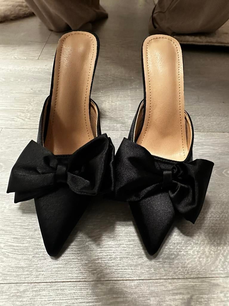 Hakken dames, Zwart, Dansschoenen, Ophalen of Verzenden, Zo goed als nieuw