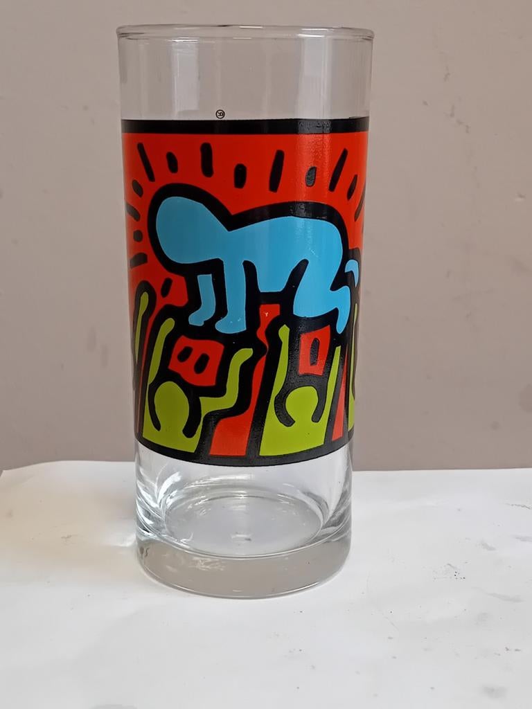 Verre de l'artiste Keith Haring, Enlèvement ou Envoi, Comme neuf, Verre à soda