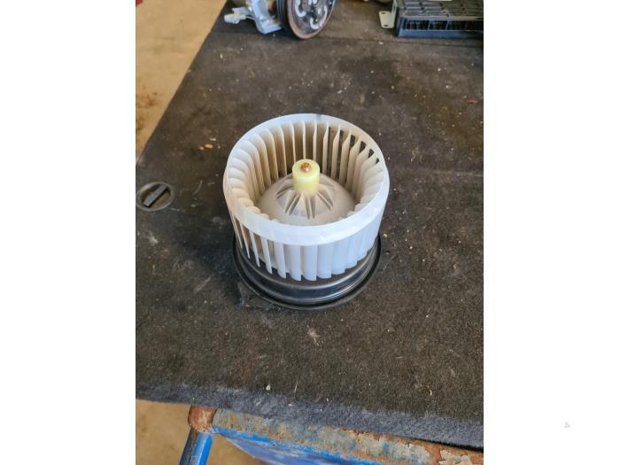Moteur de ventilation chauffage d'un Mitsubishi Space Star, Enlèvement ou Envoi, 3 mois de garantie, Utilisé, Mitsubishi