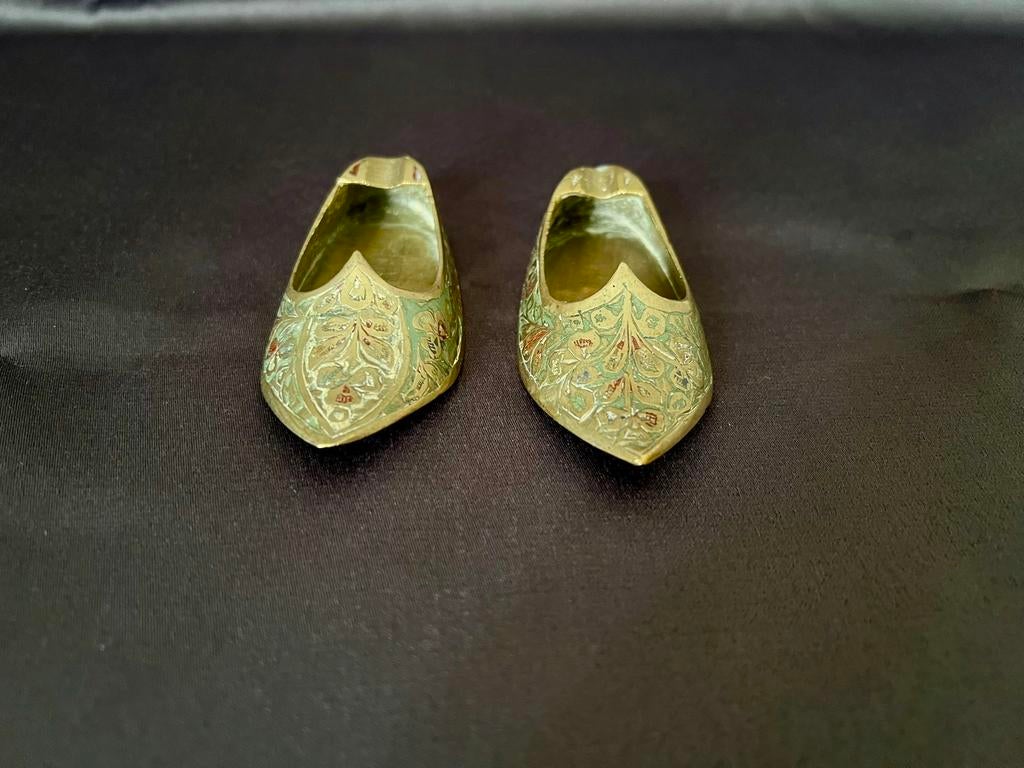 Paire de mini-babouches en laiton ciselé - vintage, Enlèvement