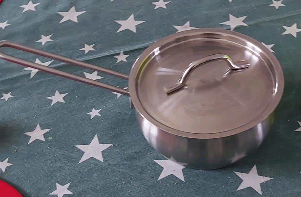 Casserole en acier inoxydable avec couvercle de 16 cm de dia, Maison & Meubles, Cuisine | Casseroles & Poêles, Enlèvement