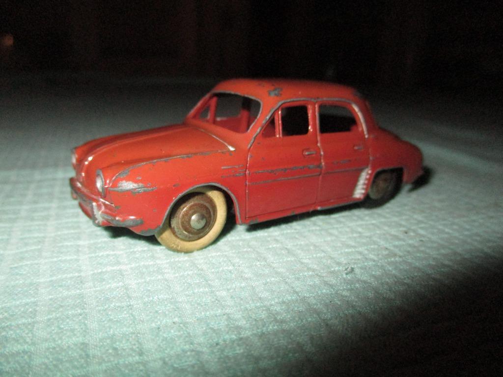 Dinky-Toys Renault Dauphine, Hobby & Loisirs créatifs, Enlèvement ou Envoi, Utilisé, Voiture, Dinky Toys