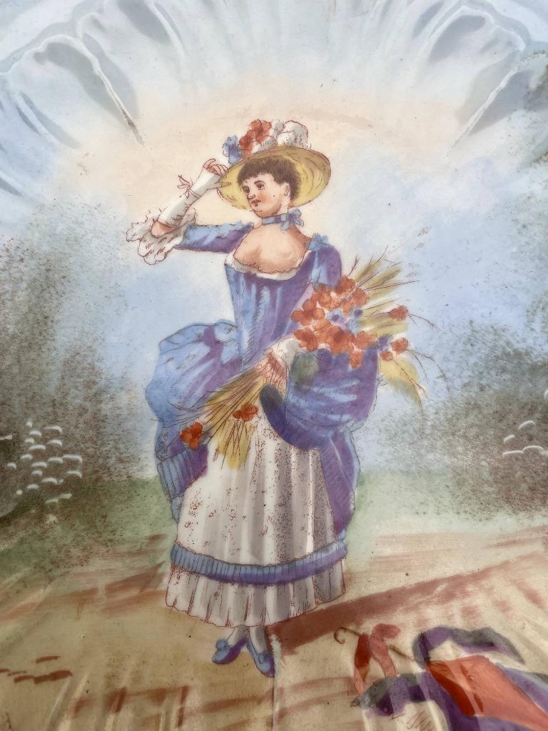Assiette en Porcelaine à Décor de Dame aux Fleurs – 19e/20e, Enlèvement ou Envoi