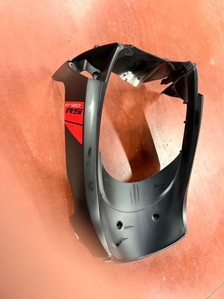 Couvercle inférieur avant Gts Enzo, Enlèvement, Capot