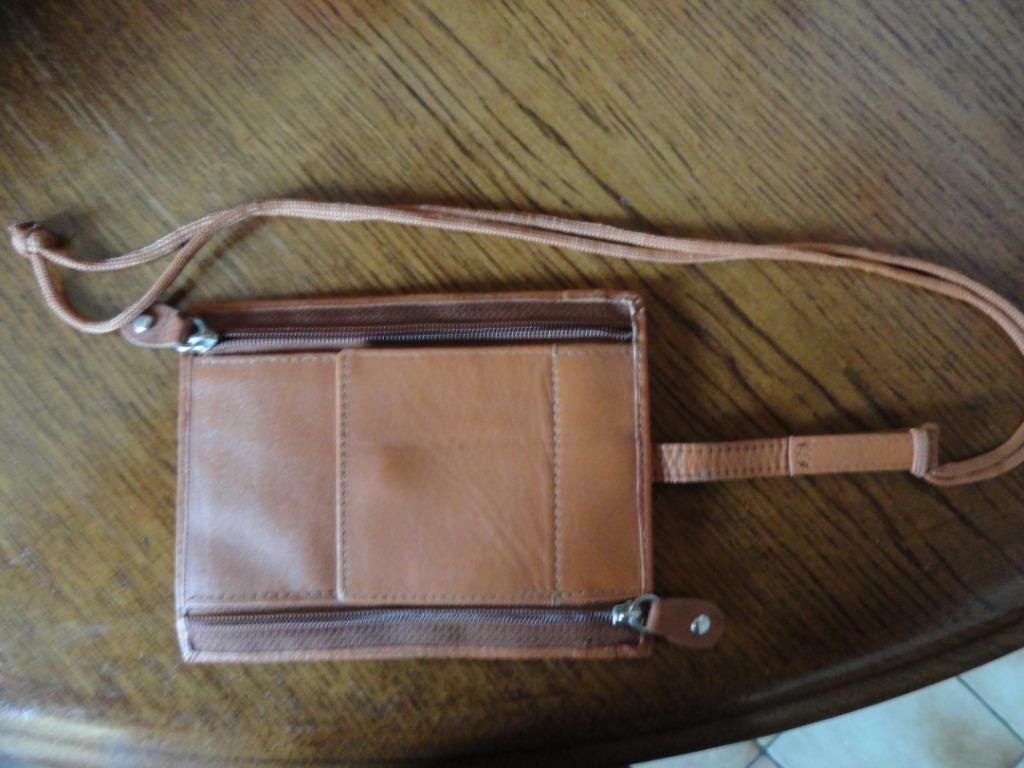 Nieuw beige LEREN ETUI met verschillende zakken, Overige merken, Beige, Nieuw, Ophalen of Verzenden