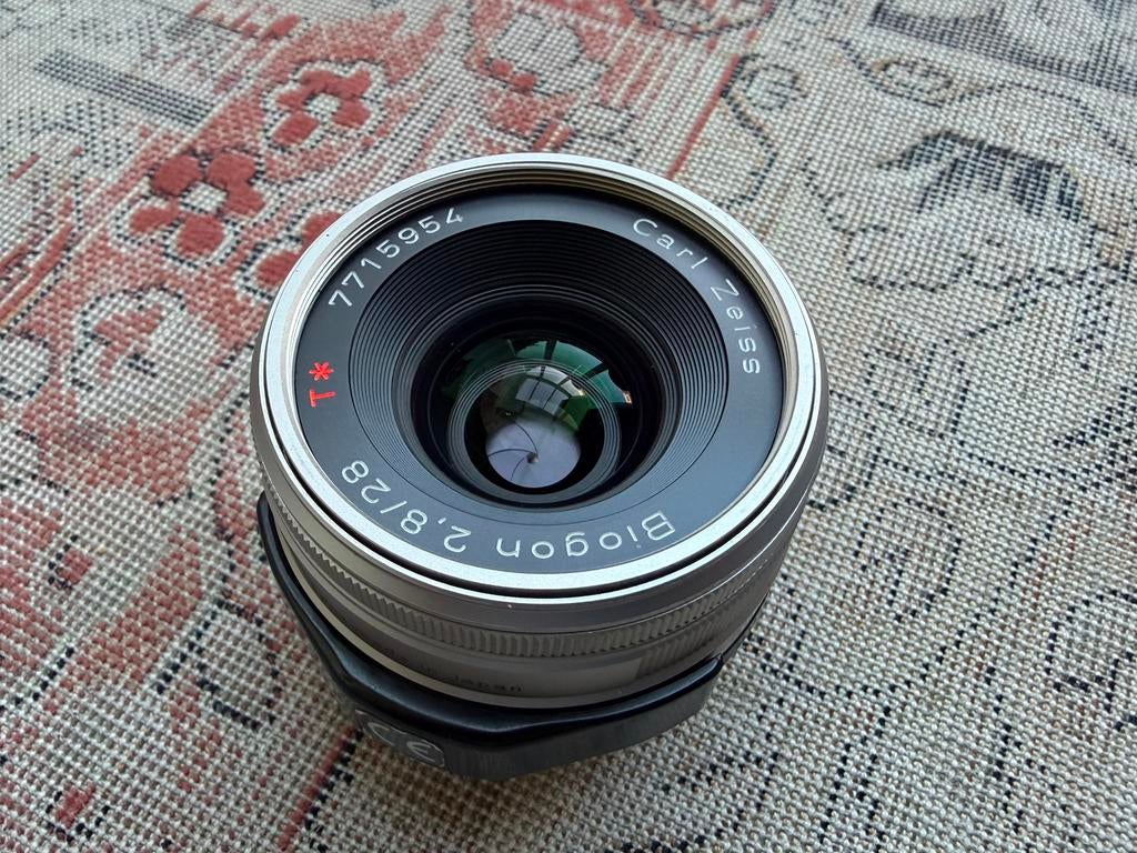 Nieuwstaat Carl Zeiss Biogon G 28mm 2.8 for Contax G1 G2, Enlèvement ou Envoi, Comme neuf