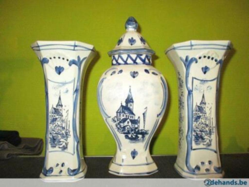3 delig Delft Schouwgarnituur H. = 32 cm en 2X 25 cm, Enlèvement