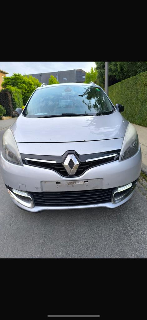 Renault Scénic 2014 7 zitplaatsen Diesel  229.000 km —4.900€, Auto's, Euro 5, Bedrijf, Zilver of Grijs, Scénic