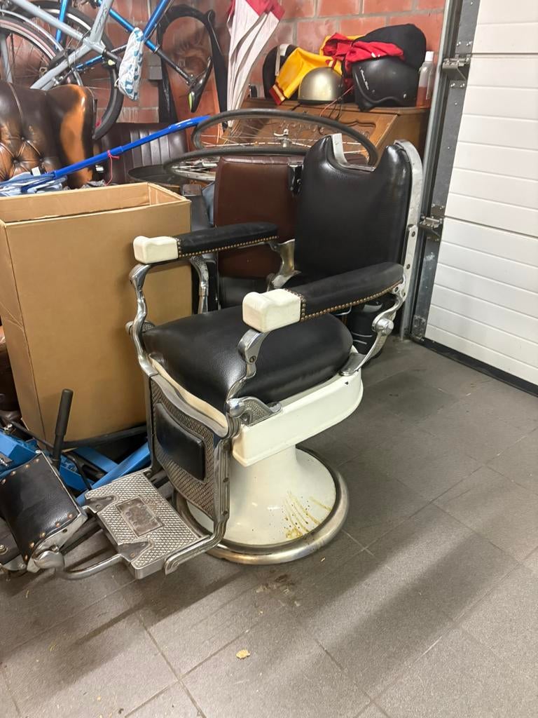 Vintage barbierstoel, Diensten en Vakmensen, Haarkappers
