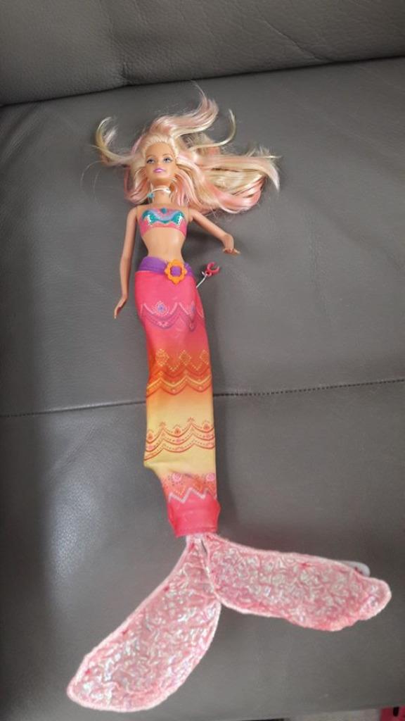 Barbie Merliah sirène et surfeuse, Enlèvement ou Envoi, Comme neuf, Barbie