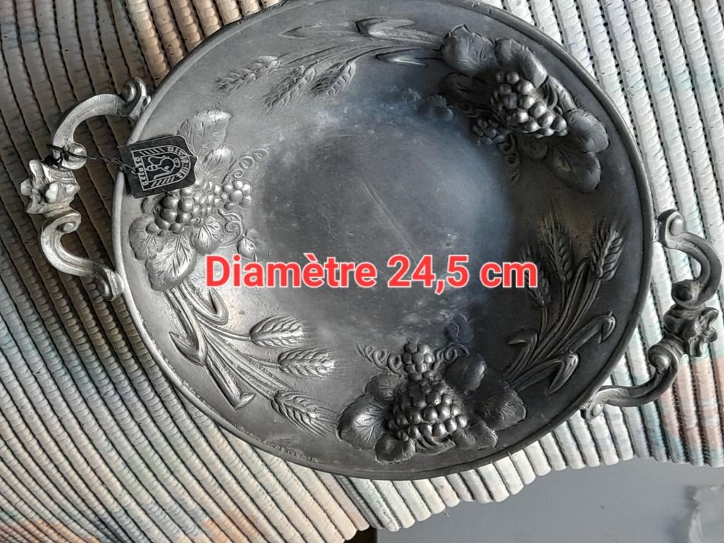 Jolie coupe à fruits décorée sur pied avec anses 1kg 150