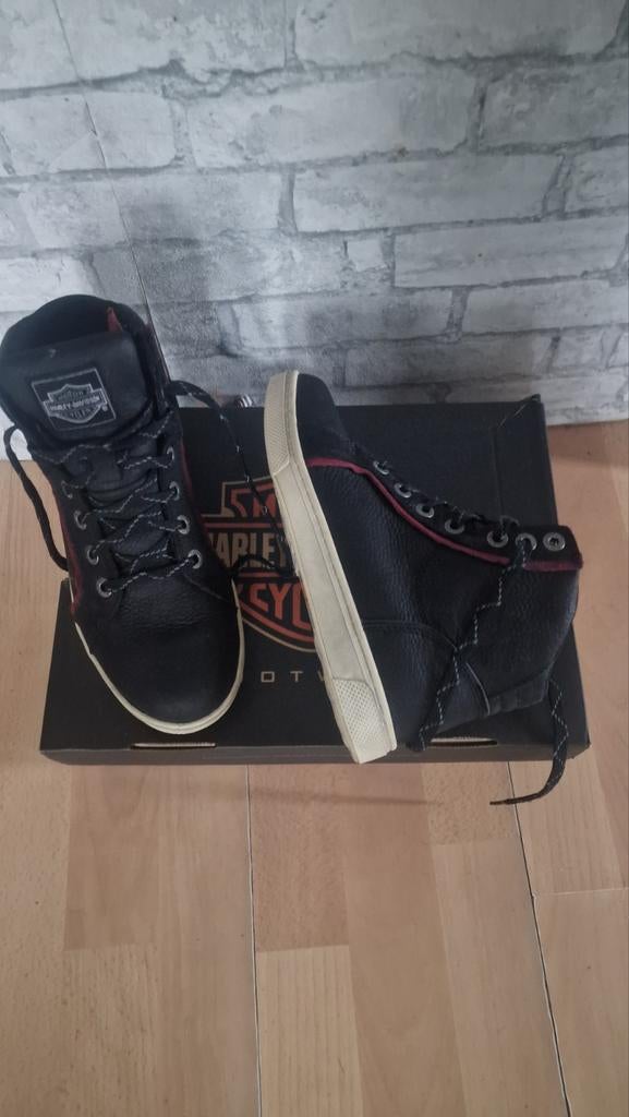 Harley Davidson dameslaarzen, Particulier