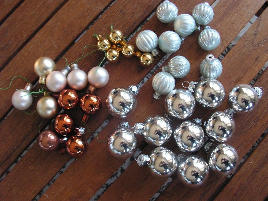 Lot van 35 kleine glazen kerstballen., Ophalen of Verzenden, Zo goed als nieuw