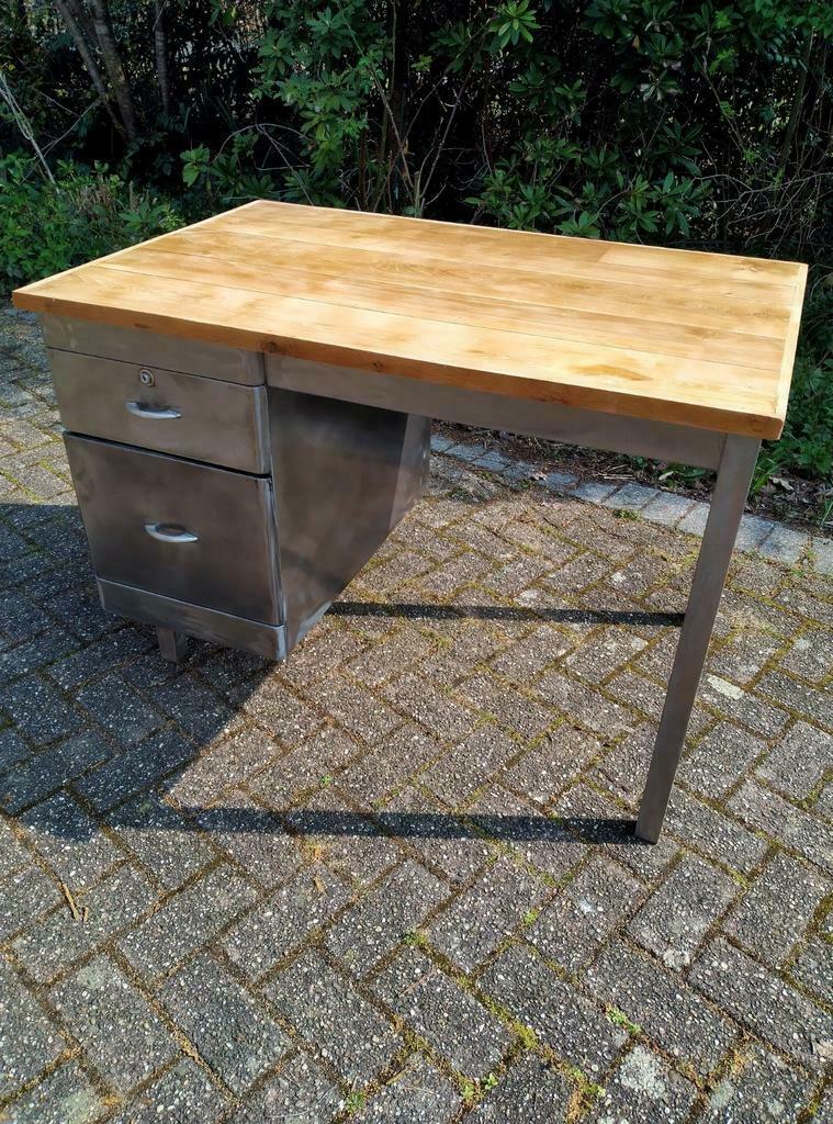 Vintage Bulo bureau, Ophalen, Zo goed als nieuw