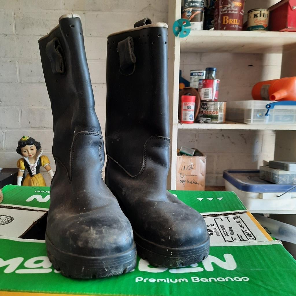 Bottes de pompier en très bon état. Taille 41., Enlèvement ou Envoi