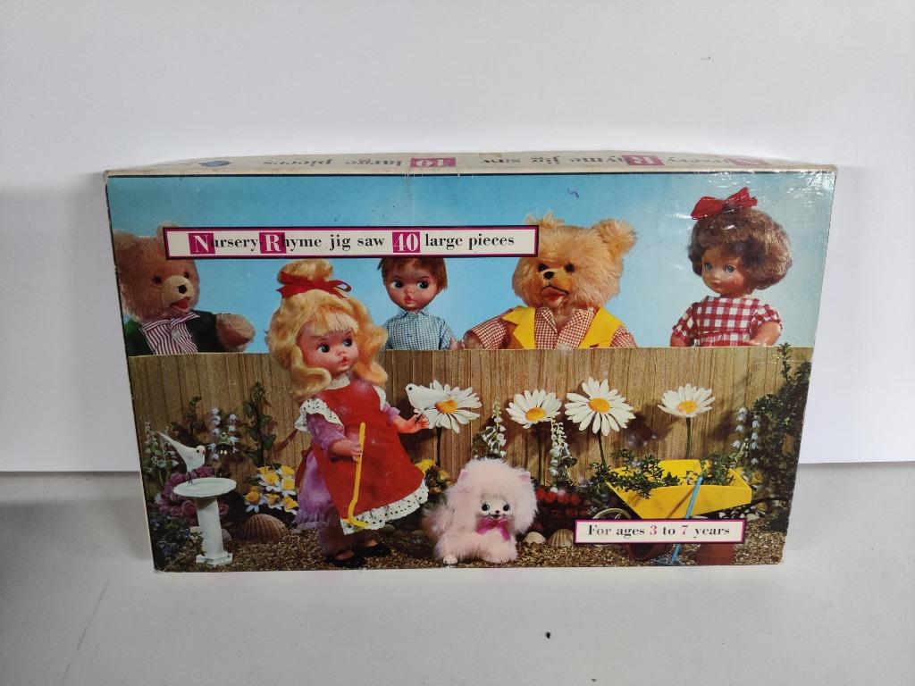 Vintage puzzel Nursery Rhime Jig Saw  40 grote stukken, Enlèvement ou Envoi, Utilisé