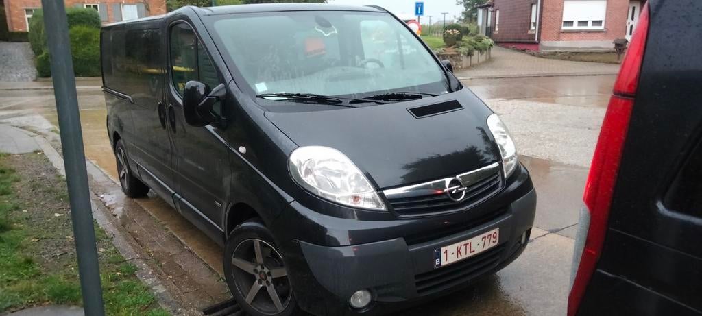 Bennys Cars recherche de toute urgence des fourgons Vivaro T, Autos, Achat, Vivaro, Entreprise