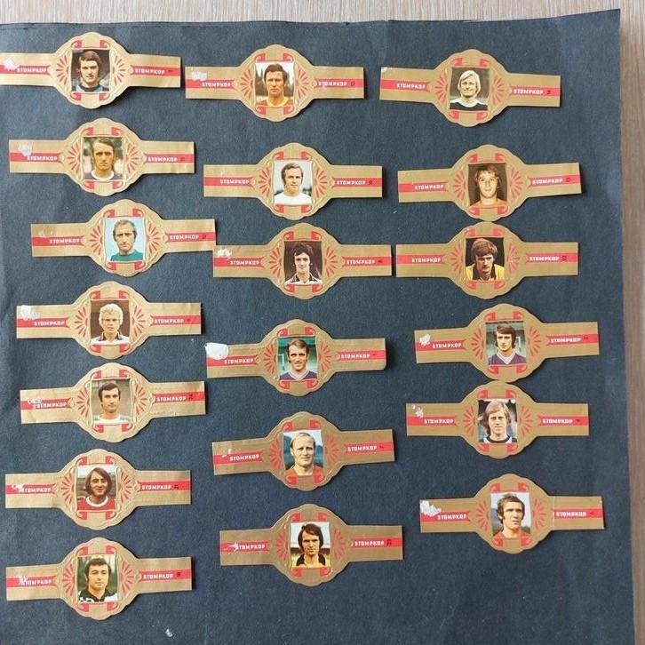 19 sigarenbandjes Stompkop: voetballers, Verzamelen, Ophalen of Verzenden, Zo goed als nieuw, Sigarenbandjes
