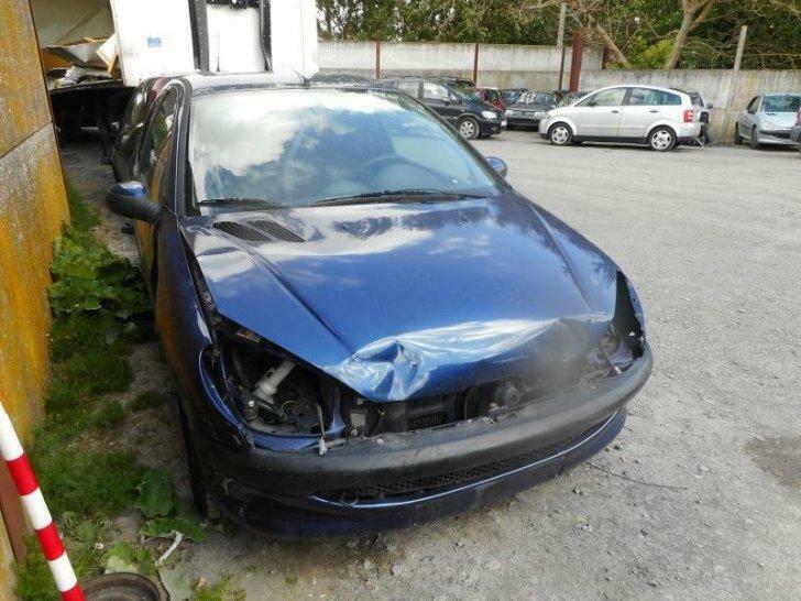 pare brise  peugeot  206, Utilisé, Peugeot