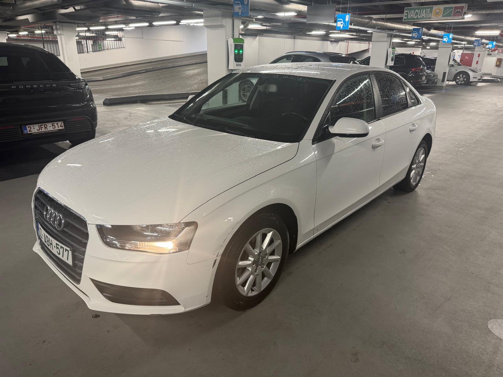 Audi A4 1800cc, Auto's, Voorwielaandrijving, Stof, A4, Wit