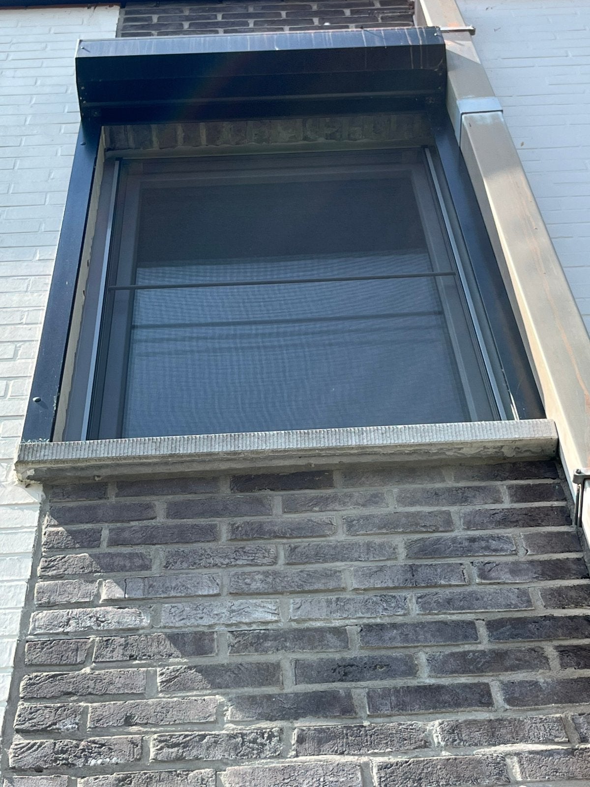 4 elektrische aluminium rolluiken RAL9005 +1 voor onderdelen, Doe-het-zelf en Bouw, Ophalen, Zo goed als nieuw, Aluminium