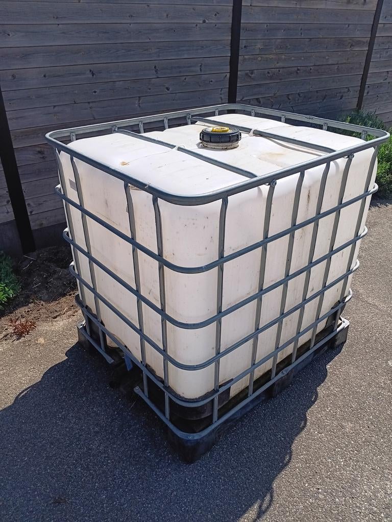 1000 L vat, Tuin en Terras, Ophalen, Zo goed als nieuw, Met kraantje