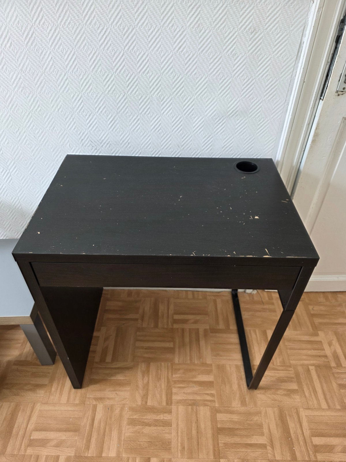 3 Bureaux IKEA, 15€ pièce 35€ l'ensemble
Utilisé mais stabl, Enlèvement, IKEA, Noir