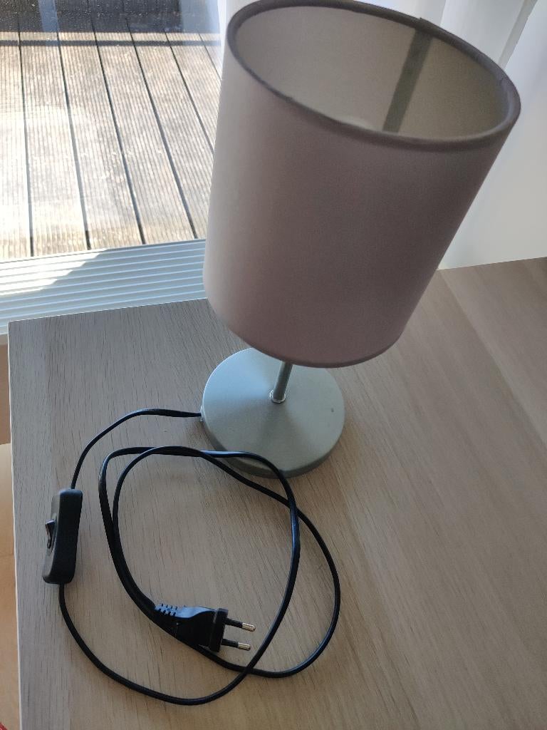 Tafellamp / nachtlamp ikea, Huis en Inrichting, Lampen | Tafellampen, Ophalen, Zo goed als nieuw