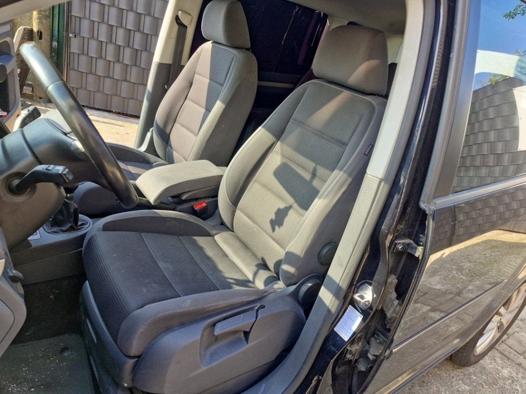 SIEGE AVANT GAUCHE ( CONDUCTEUR ) Touran (1T1 / T2), Autos : Pièces & Accessoires, Volkswagen, Volkswagen AG, Utilisé, Kundenbetreuung@volkswagen.de