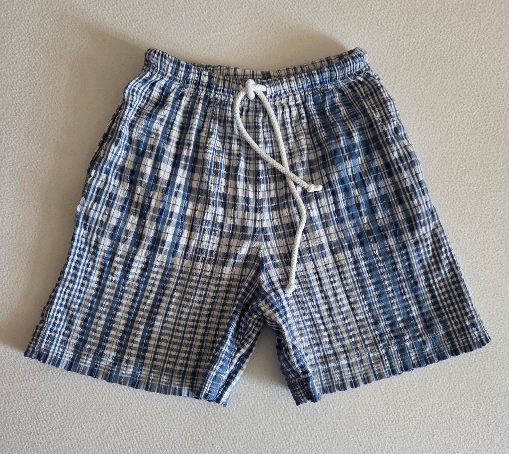 Ruitjes bermuda in seersuckerstof met elastiek, 116, Kinderen en Baby's, Kinderkleding | Maat 116, Ophalen of Verzenden, Zo goed als nieuw