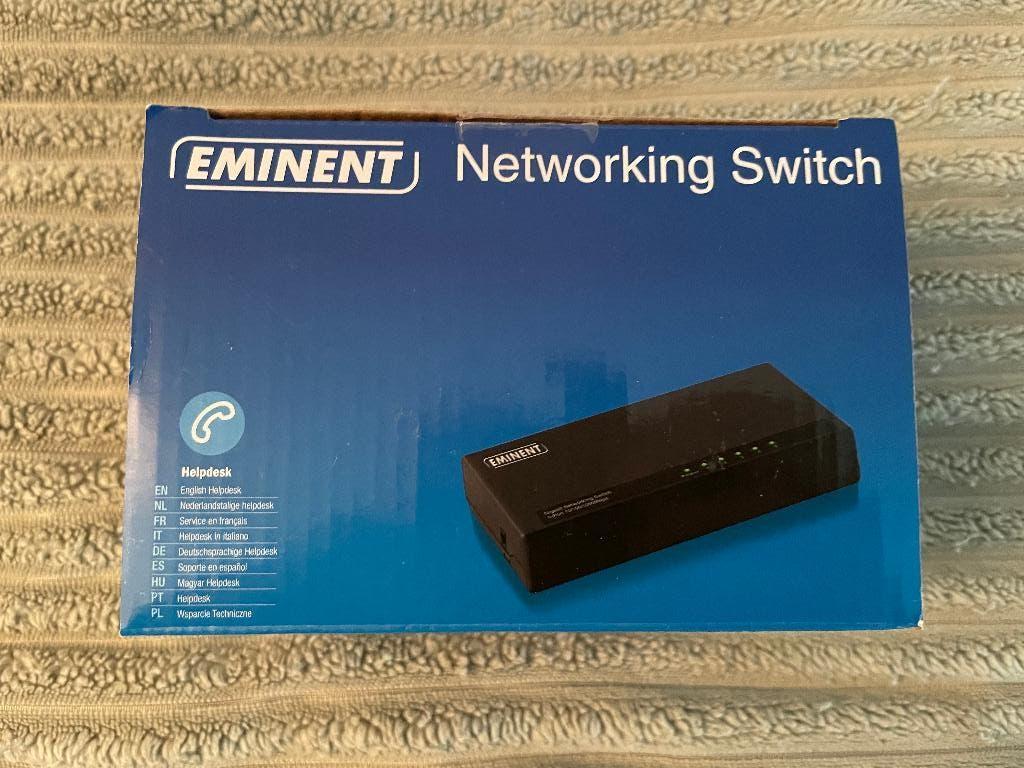 Netwerk switch, Computers en Software, Netwerk switches, Ophalen, Nieuw