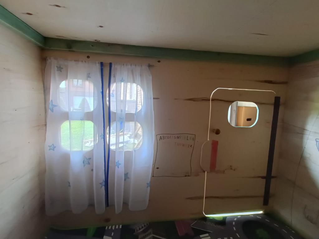 Speelhuis, Doe-het-zelf en Bouw, Verwarming en Radiatoren, Ophalen, Zo goed als nieuw
