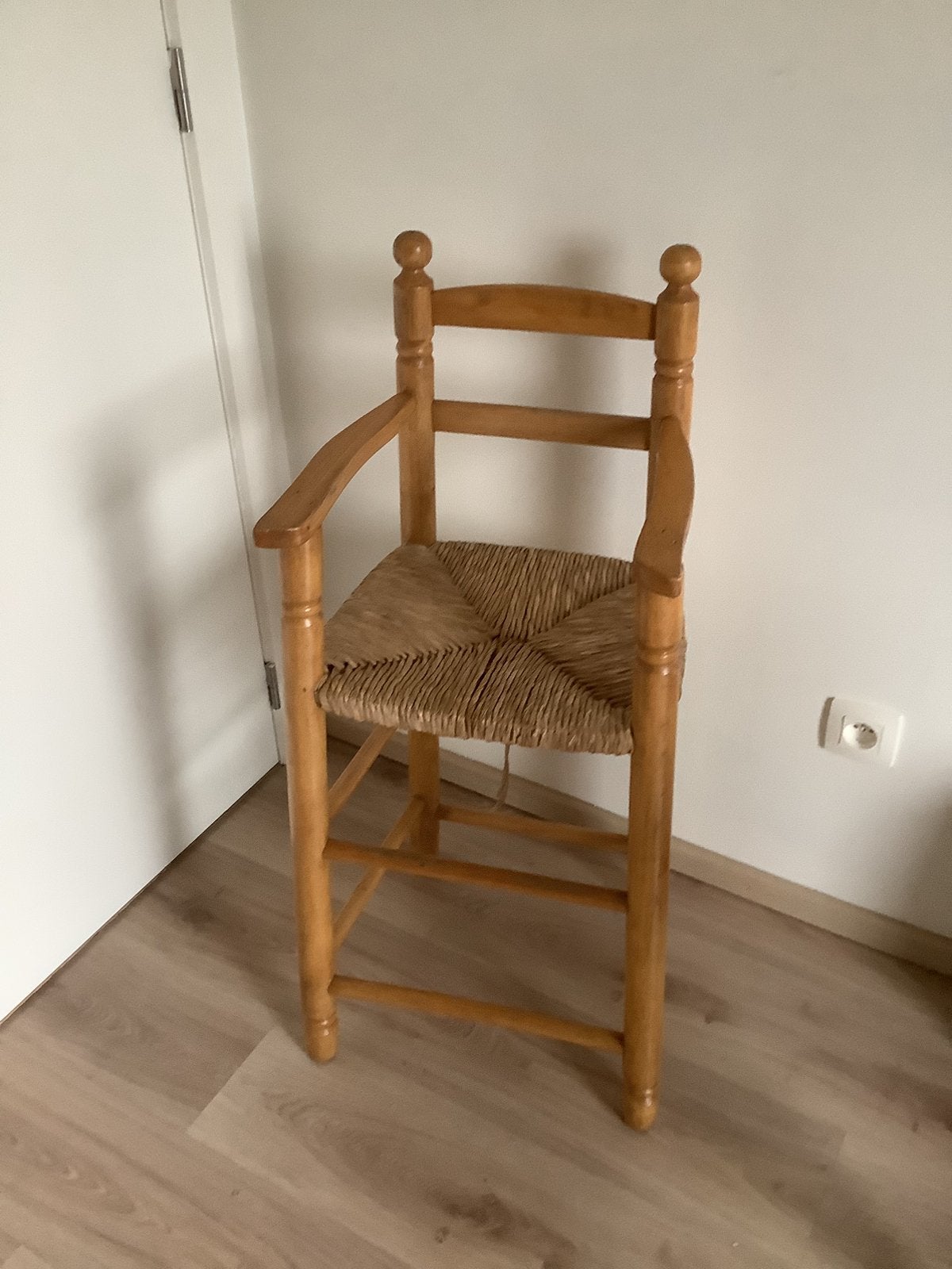 Kinderstoel in hout ., Antiek en Kunst, Ophalen