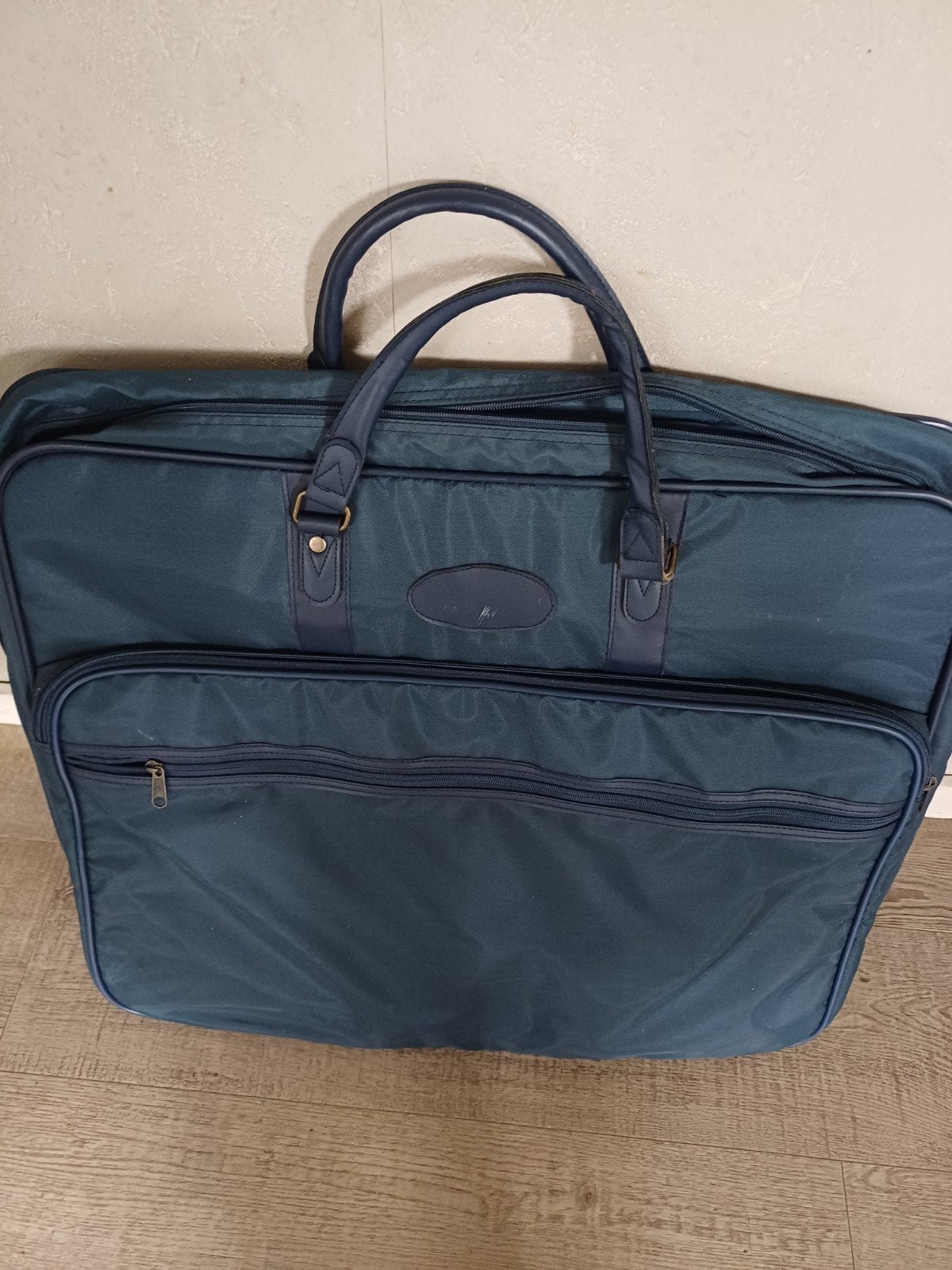 reiskoffer voor maatpak, Handtassen en Accessoires, Tassen | Reistassen en Weekendtassen, Ophalen