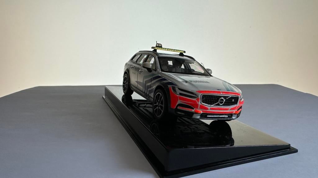 Volvo V90 Cross County Police locale politie 1/43 Voorkempen, Enlèvement, Utilisé, Voiture, Norev