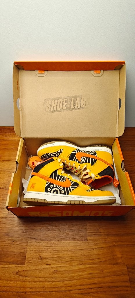 Nike Dunk High PRM Somos Familia, Neuf, Autres couleurs, Enlèvement, Jordan (Nike)