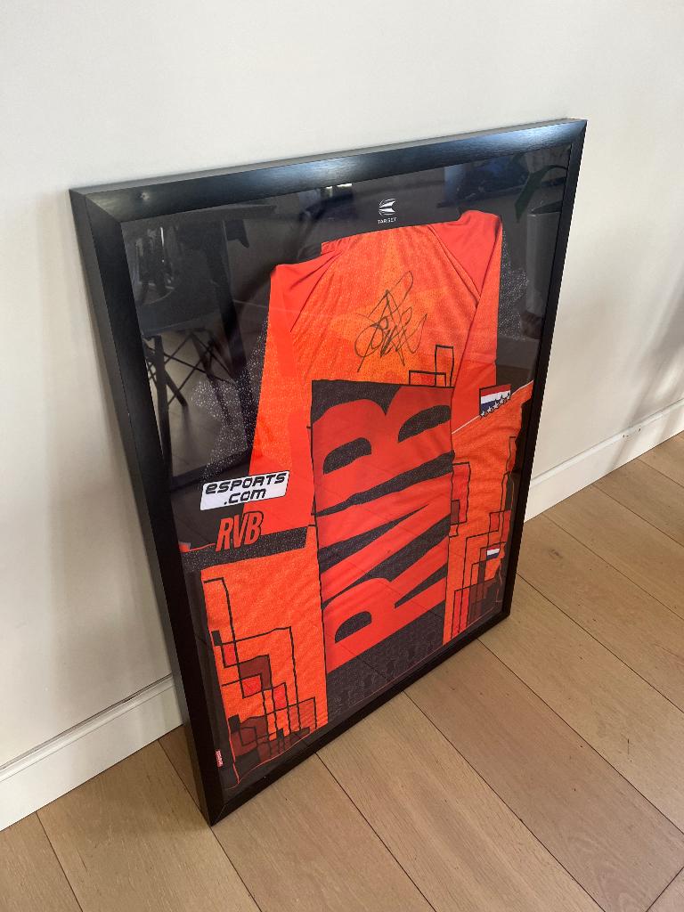 Raymond Van Barneveld gesigneerd dartsshirt, Sport en Fitness, Darts, Ophalen, Nieuw, Overige typen