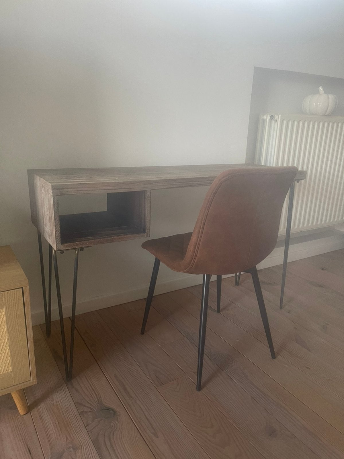 Houten vintage bureau met stoel, Huis en Inrichting, Ophalen, Zo goed als nieuw