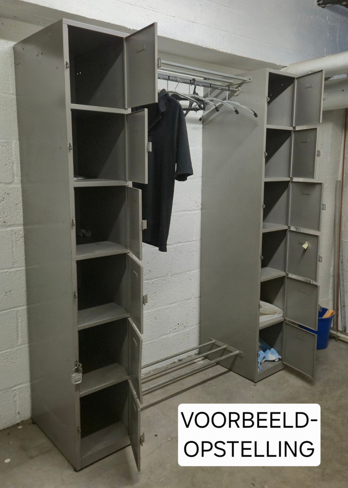 4 stuks grijze lockers, incl. 4 tussenstukken (schoenen), Ophalen, Zo goed als nieuw