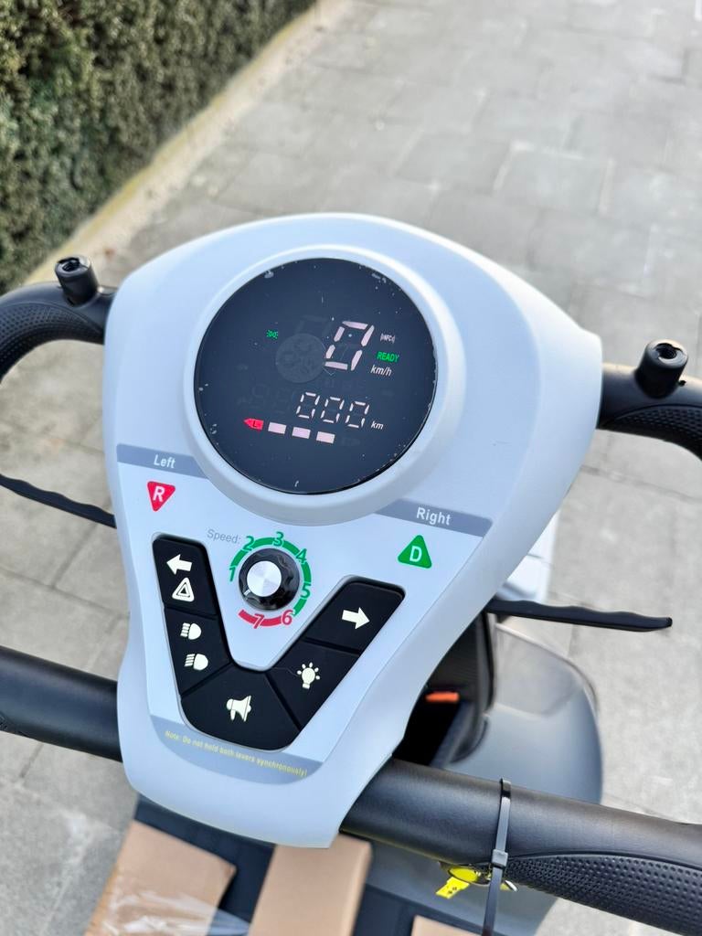 Voiturette électrique Mobietech F4 autonomie de 60km confort, Enlèvement ou Envoi, Pliant, Neuf, Fauteuil roulant électrique
