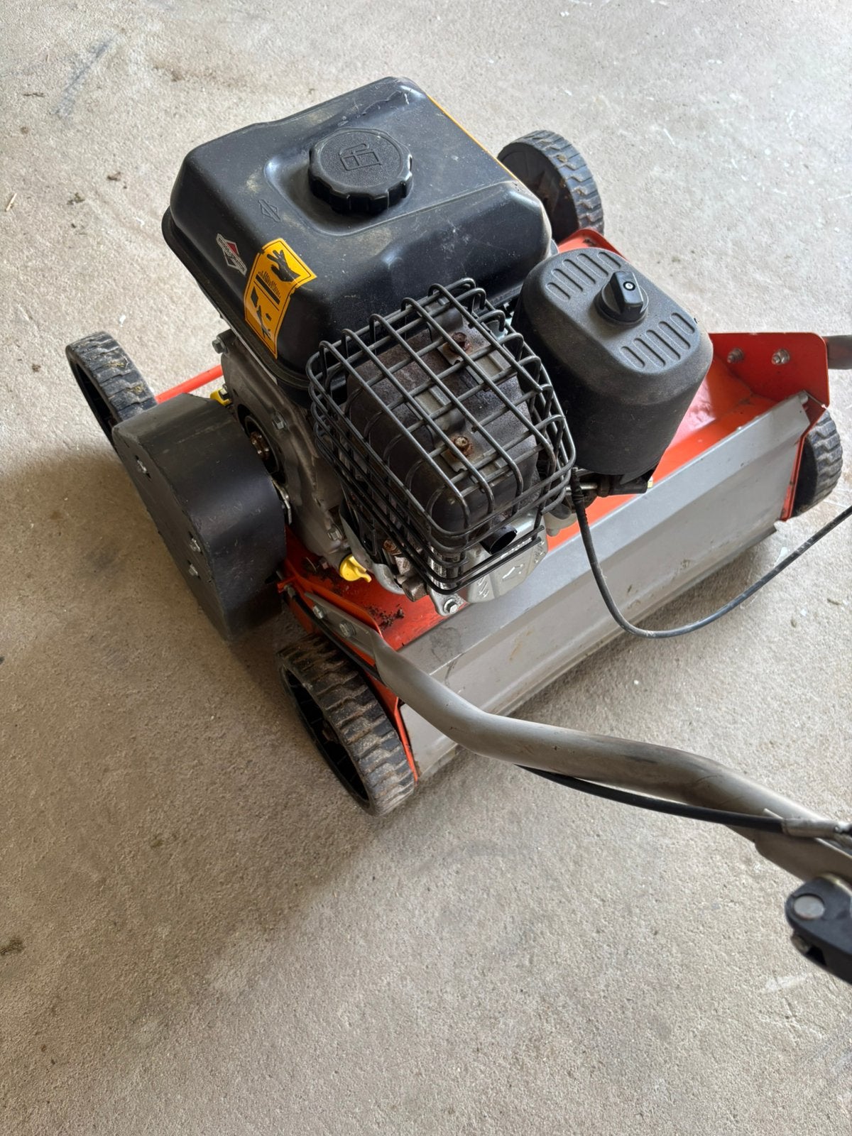 Benzine verticuteermachine dormak, Ophalen, Zo goed als nieuw