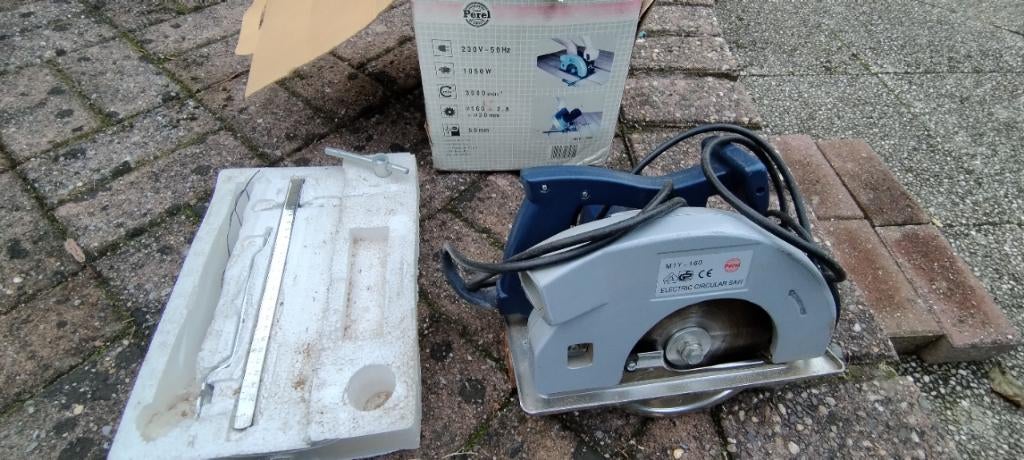 Cirkelzaag Perel, Doe-het-zelf en Bouw, Gereedschap | Zaagmachines, Ophalen, Gebruikt, Cirkelzaag, Perel