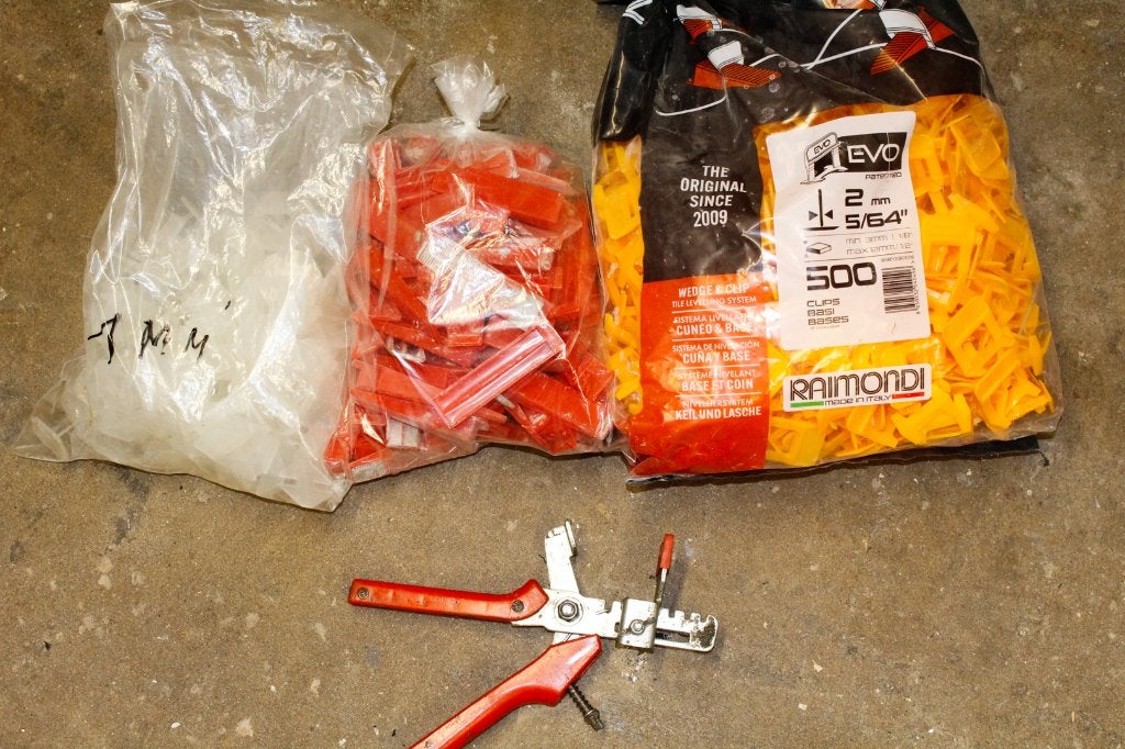 pour pose carrelages pince et clips (480clips 2mm)+100 1mm, Bricolage & Construction, Enlèvement, Comme neuf